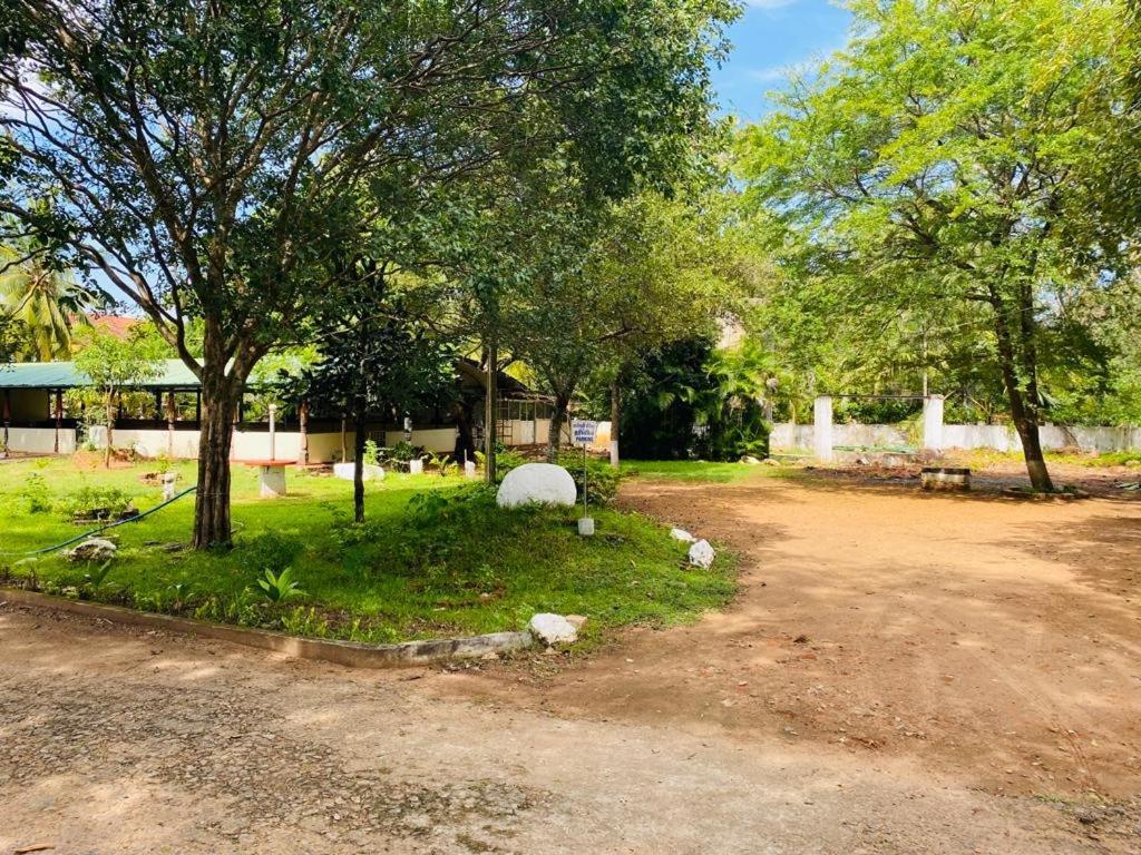 Resthouse Vavuniya Exterior photo